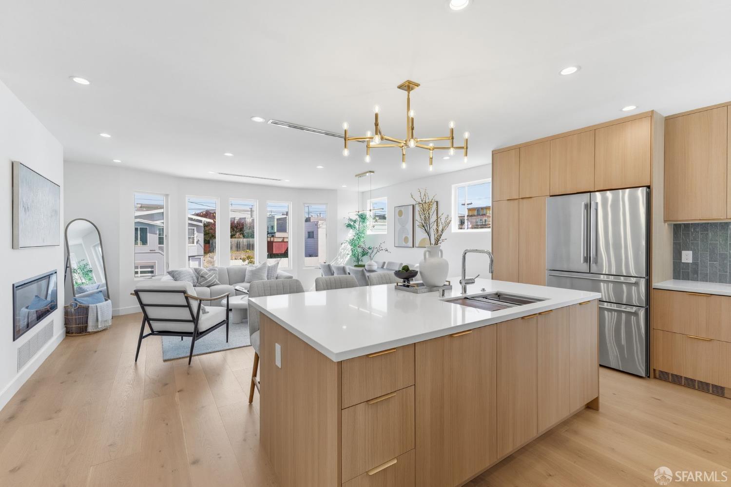 Detail Gallery Image 13 of 93 For 2479 31st Ave, San Francisco,  CA 94116 - 5 Beds | 4 Baths