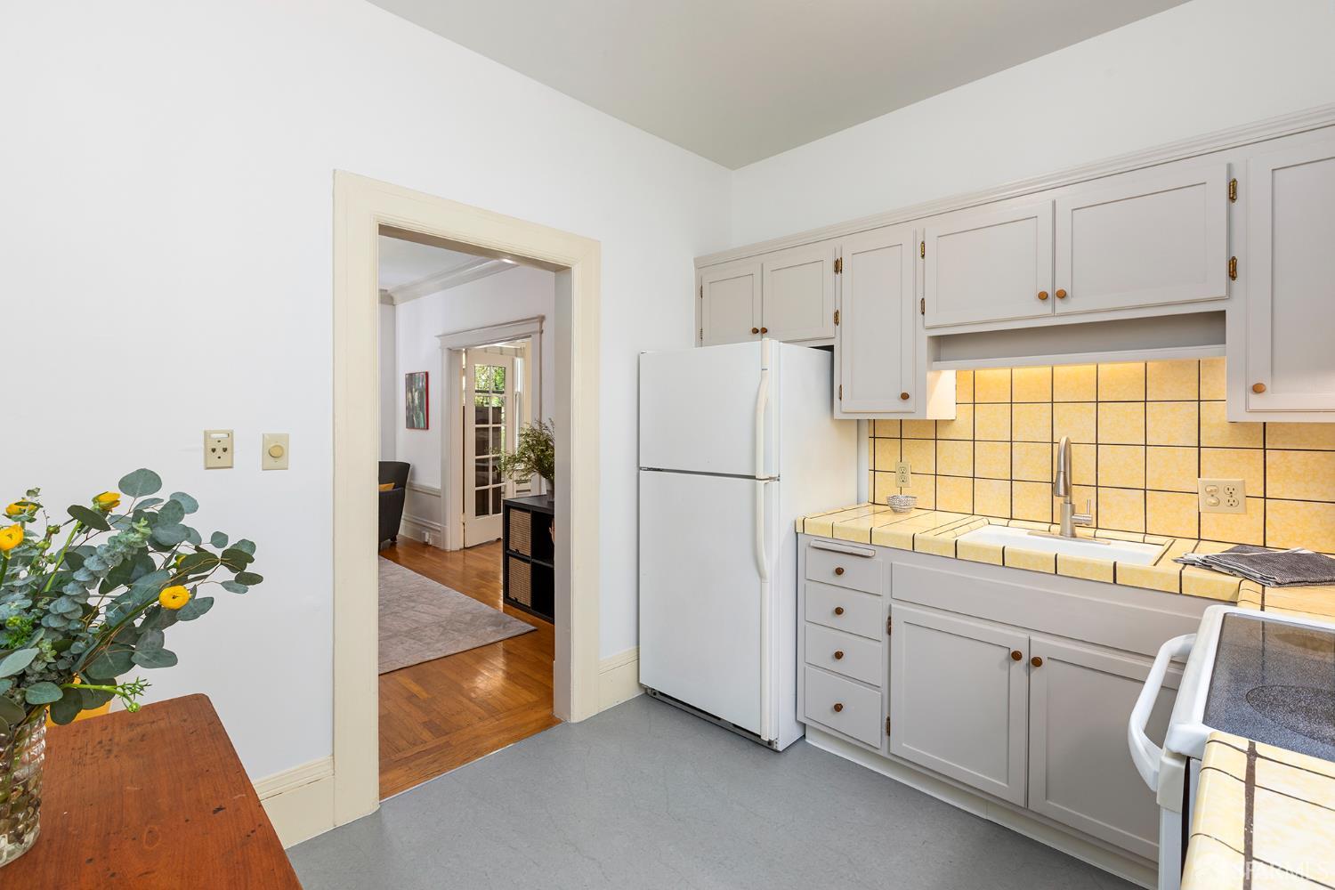 Photo #11: 426113647 Listing: Photo #11