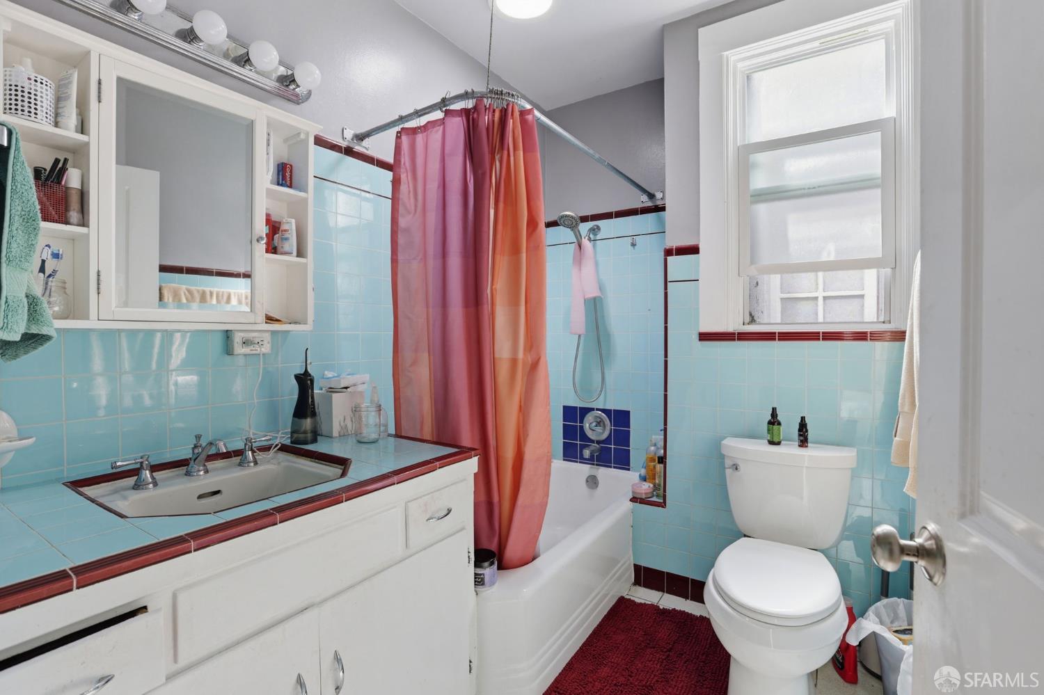 Detail Gallery Image 9 of 29 For 527 Congo St, San Francisco,  CA 94131 - 2 Beds | 1 Baths