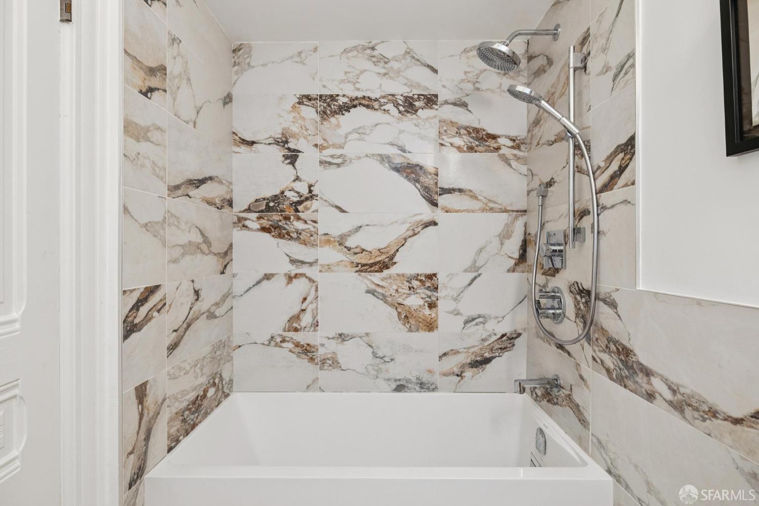 Photo #22: 426116036 Listing: Photo #22