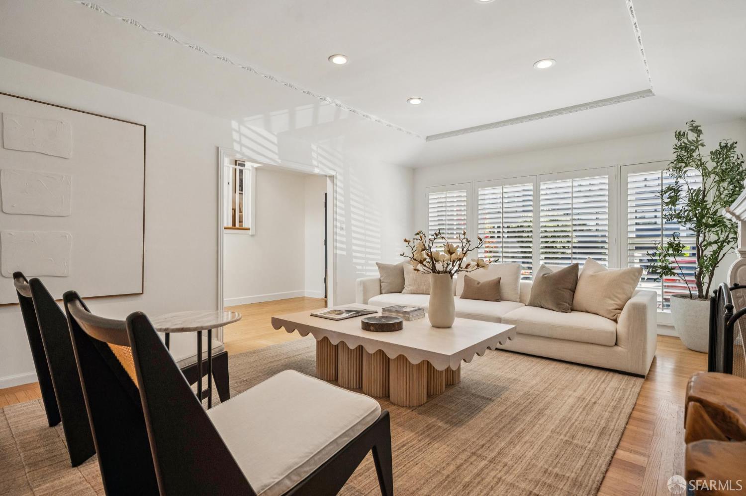 Detail Gallery Image 5 of 94 For 79 Collins St, San Francisco,  CA 94109 - 5 Beds | 3/1 Baths