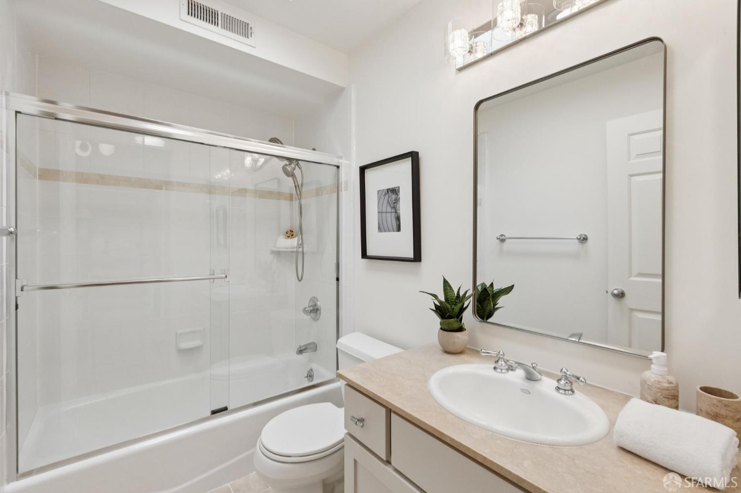 Detail Gallery Image 63 of 74 For 2473 Diamond St, San Francisco,  CA 94131 - 3 Beds | 2/1 Baths