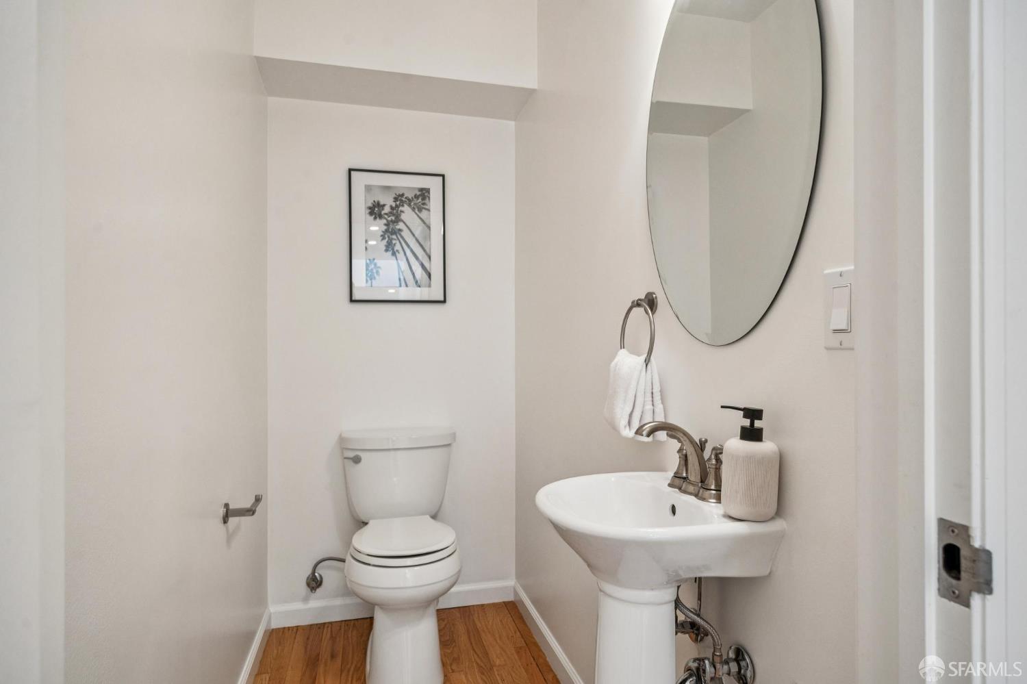 Detail Gallery Image 52 of 94 For 79 Collins St, San Francisco,  CA 94109 - 5 Beds | 3/1 Baths