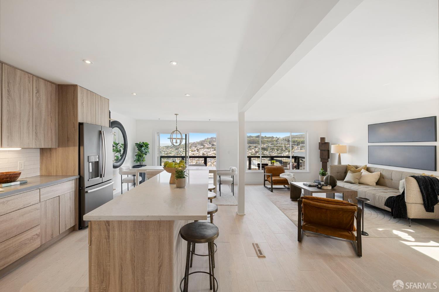 Detail Gallery Image 3 of 75 For 199 Margaret Ave, San Francisco,  CA 94112 - 5 Beds | 3 Baths