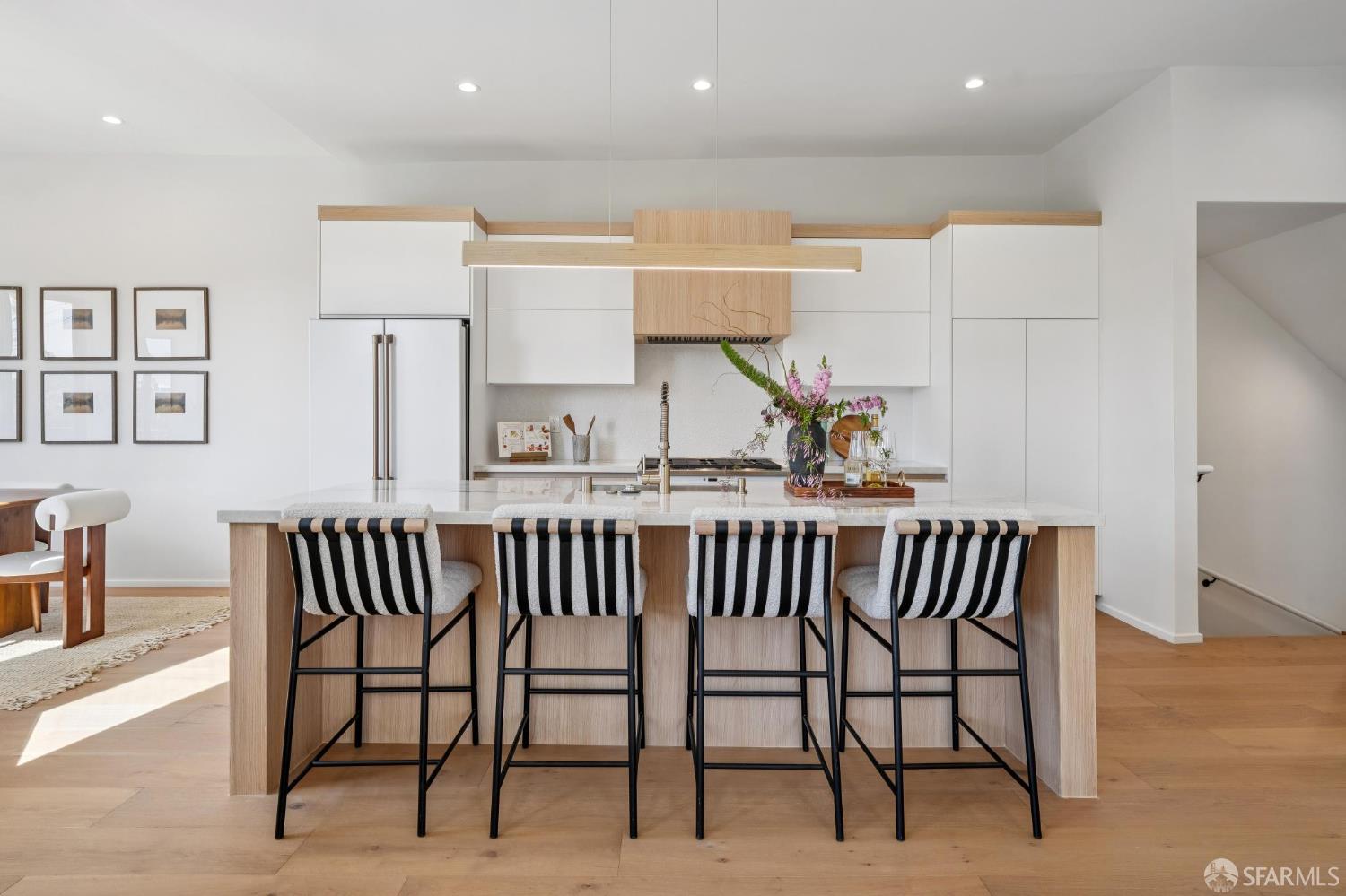 Detail Gallery Image 10 of 66 For 1392 Rhode Island St, San Francisco,  CA 94107 - 3 Beds | 2/1 Baths