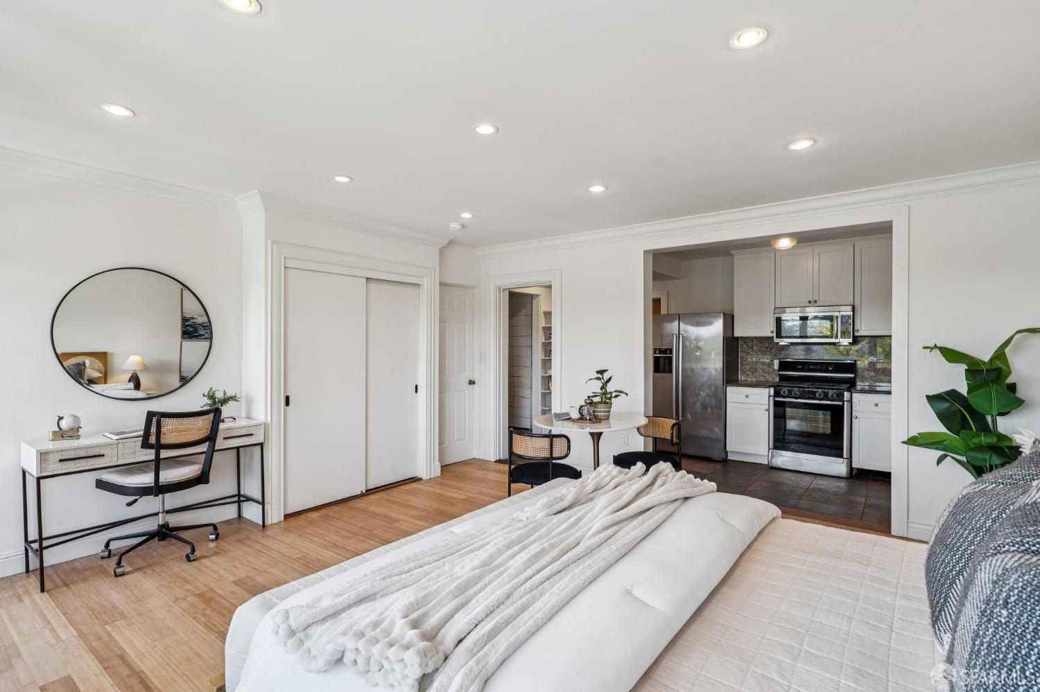 Detail Gallery Image 38 of 64 For 2062 10th Ave, San Francisco,  CA 94116 - 4 Beds | 2 Baths