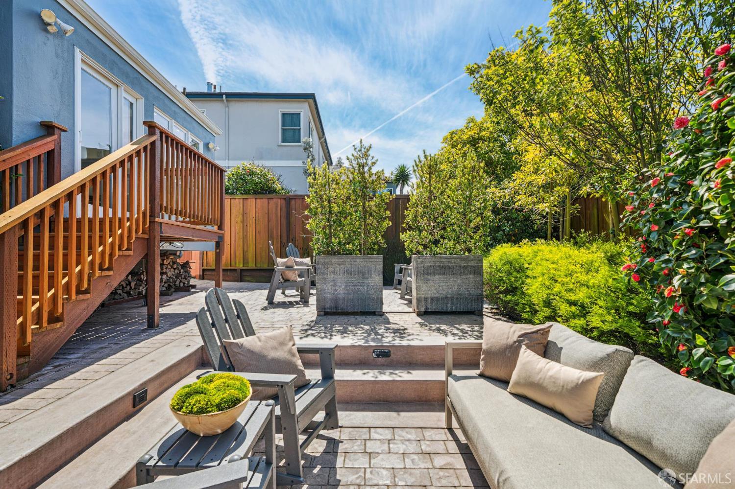 Detail Gallery Image 25 of 94 For 79 Collins St, San Francisco,  CA 94109 - 5 Beds | 3/1 Baths