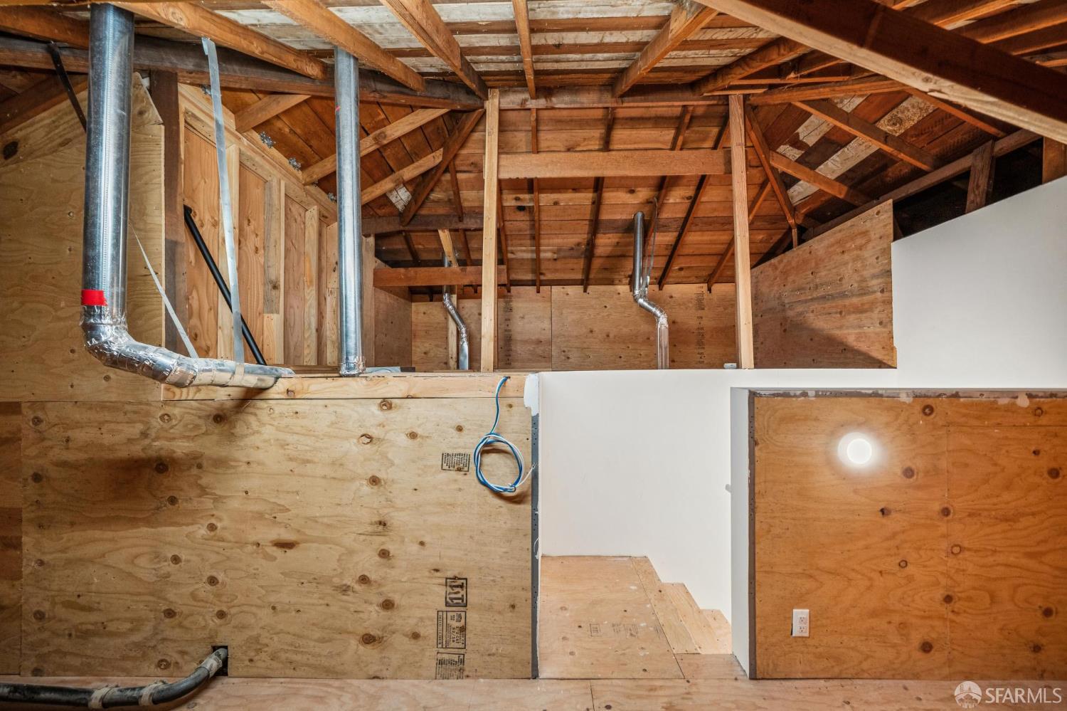 Detail Gallery Image 72 of 94 For 79 Collins St, San Francisco,  CA 94109 - 5 Beds | 3/1 Baths