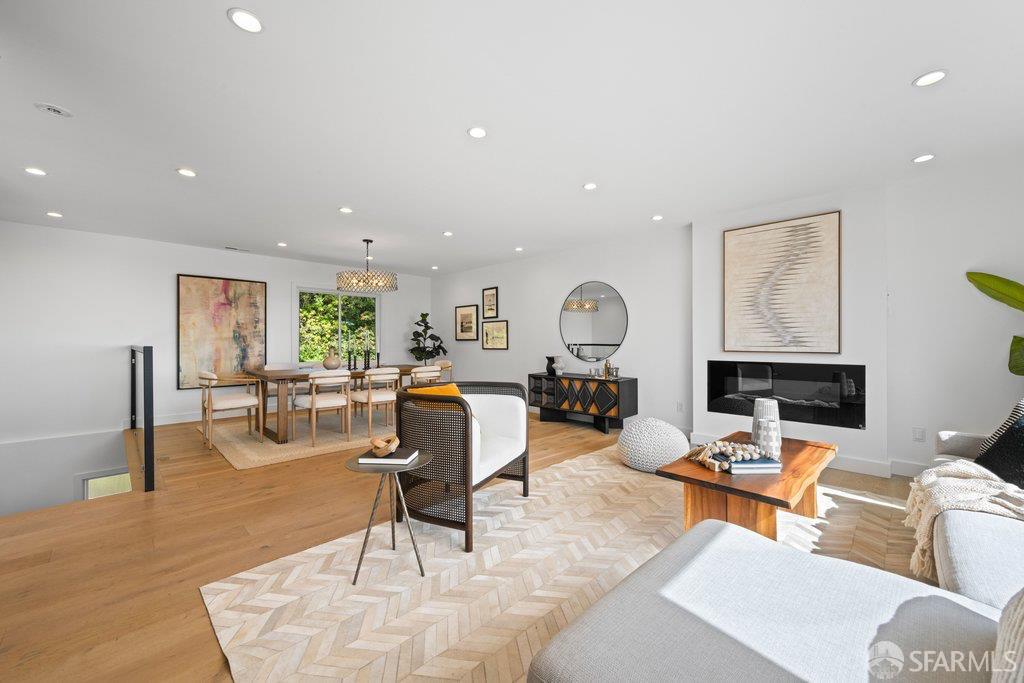 Detail Gallery Image 9 of 57 For 156 Midcrest Way, San Francisco,  CA 94131 - 3 Beds | 2 Baths