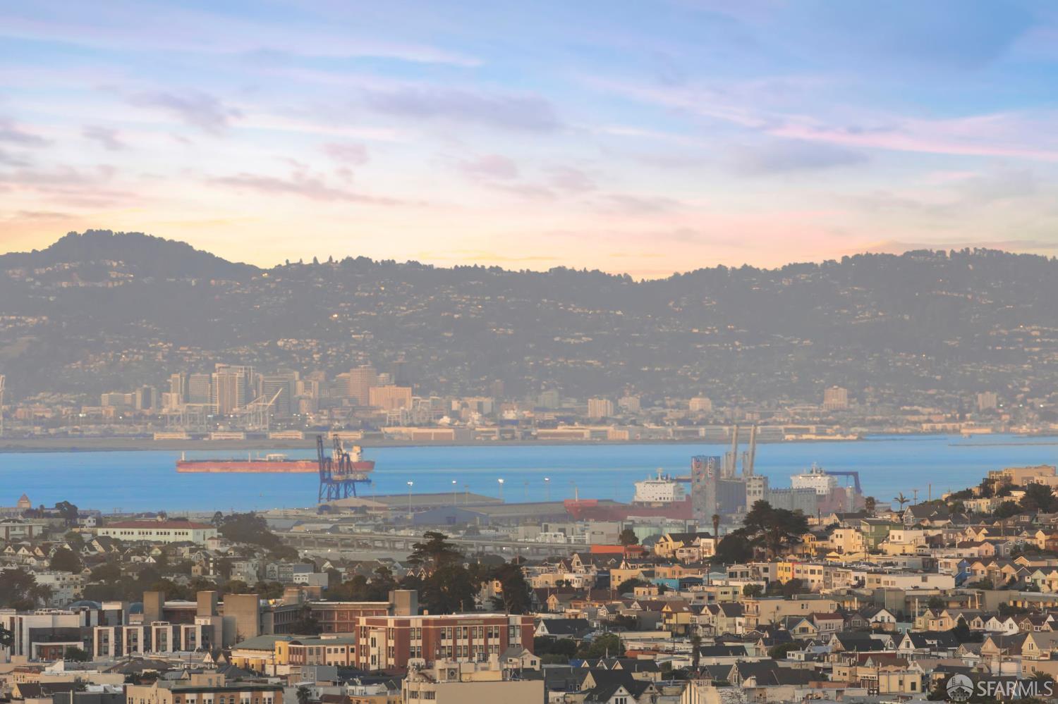 Detail Gallery Image 11 of 75 For 199 Margaret Ave, San Francisco,  CA 94112 - 5 Beds | 3 Baths