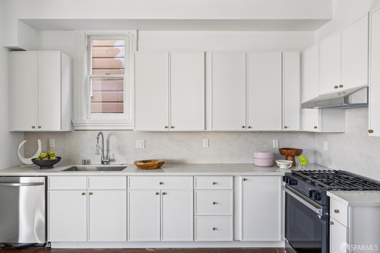 Photo #10: 426116036 Listing: Photo #10