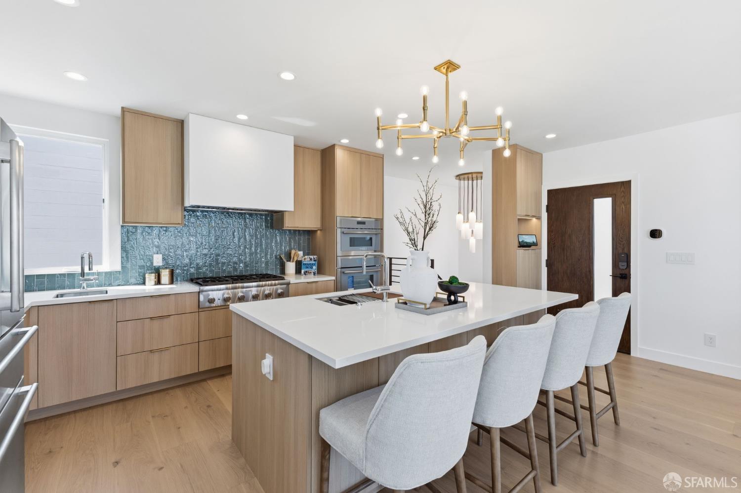 Detail Gallery Image 9 of 93 For 2479 31st Ave, San Francisco,  CA 94116 - 5 Beds | 4 Baths