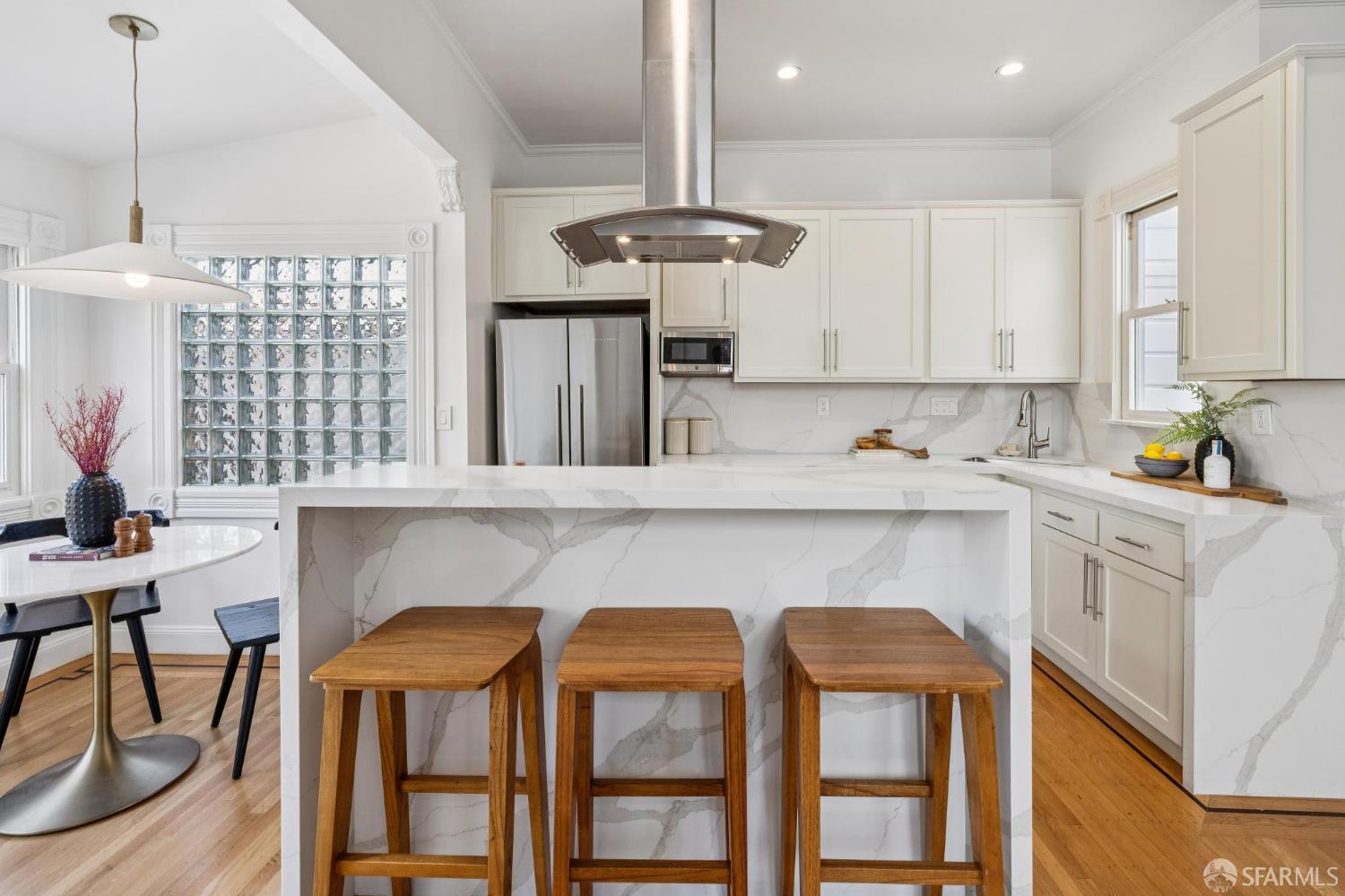 Detail Gallery Image 19 of 59 For 356 Valley St, San Francisco,  CA 94131 - 3 Beds | 2 Baths