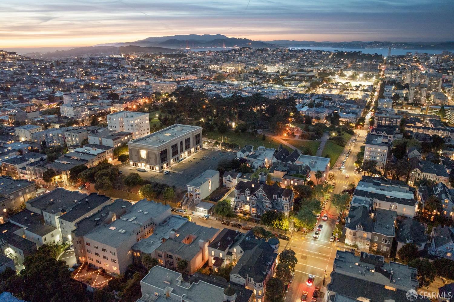 Detail Gallery Image 8 of 82 For 919 Fell St, San Francisco,  CA 94117 - 2 Beds | 1/2 Baths