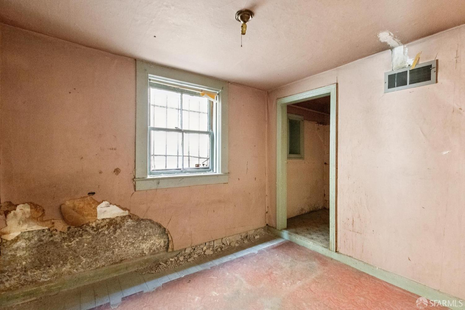 Detail Gallery Image 62 of 82 For 919 Fell St, San Francisco,  CA 94117 - 2 Beds | 1/2 Baths