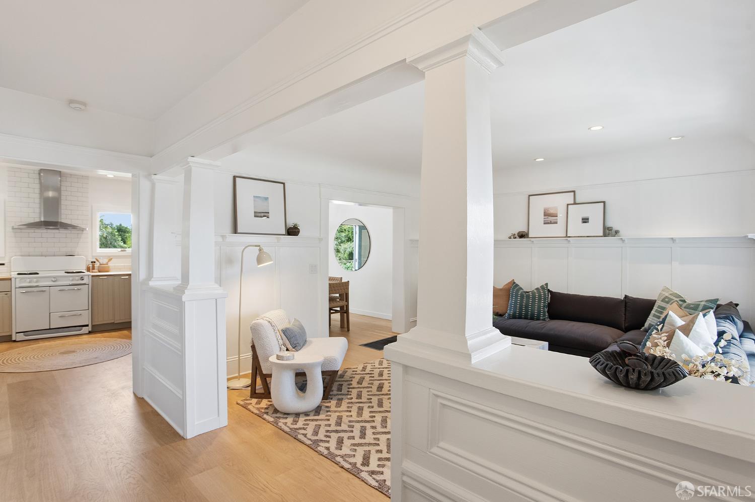 Detail Gallery Image 4 of 35 For 97 Banks St, San Francisco,  CA 94110 - 2 Beds | 1/1 Baths