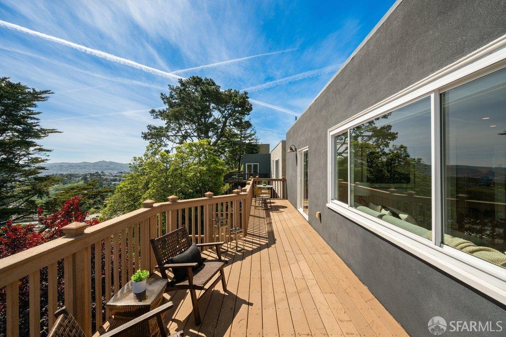 Detail Gallery Image 28 of 57 For 156 Midcrest Way, San Francisco,  CA 94131 - 3 Beds | 2 Baths