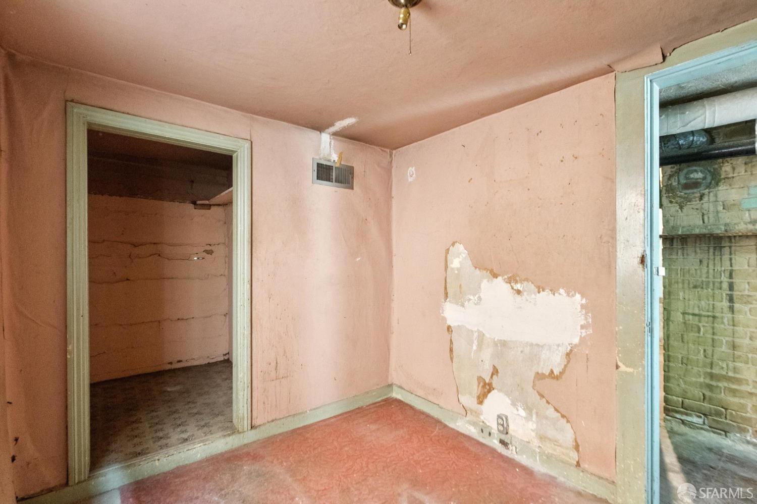 Detail Gallery Image 63 of 82 For 919 Fell St, San Francisco,  CA 94117 - 2 Beds | 1/2 Baths