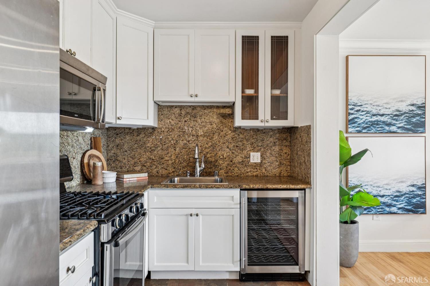 Detail Gallery Image 40 of 64 For 2062 10th Ave, San Francisco,  CA 94116 - 4 Beds | 2 Baths