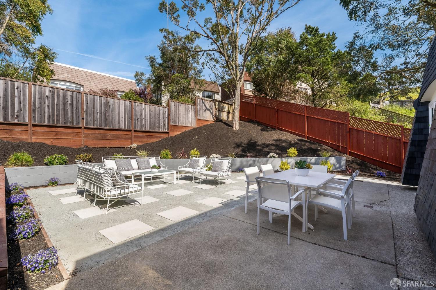 Detail Gallery Image 64 of 77 For 249 Gold Mine Dr, San Francisco,  CA 94131 - 4 Beds | 3 Baths