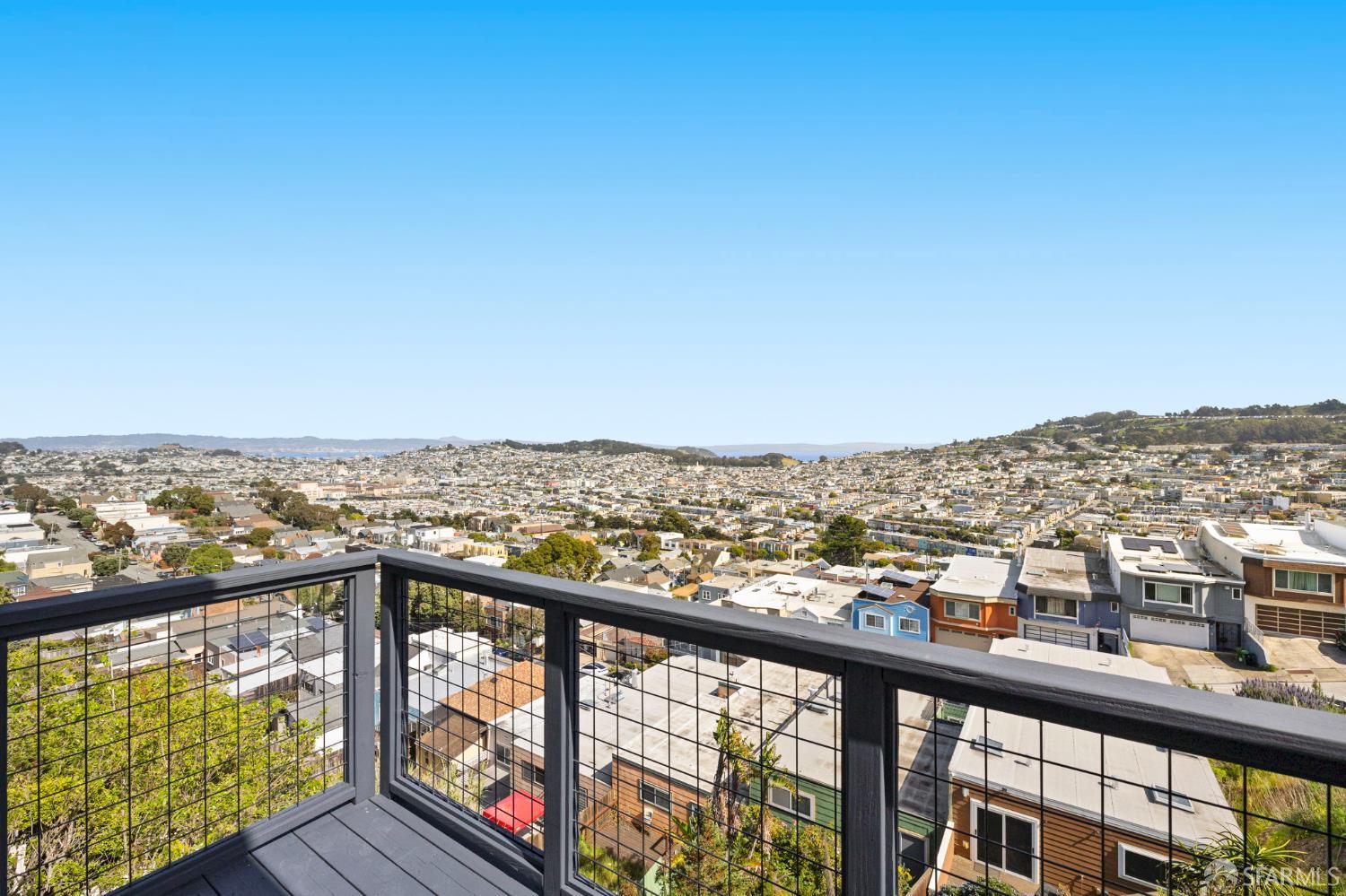 Detail Gallery Image 6 of 75 For 199 Margaret Ave, San Francisco,  CA 94112 - 5 Beds | 3 Baths