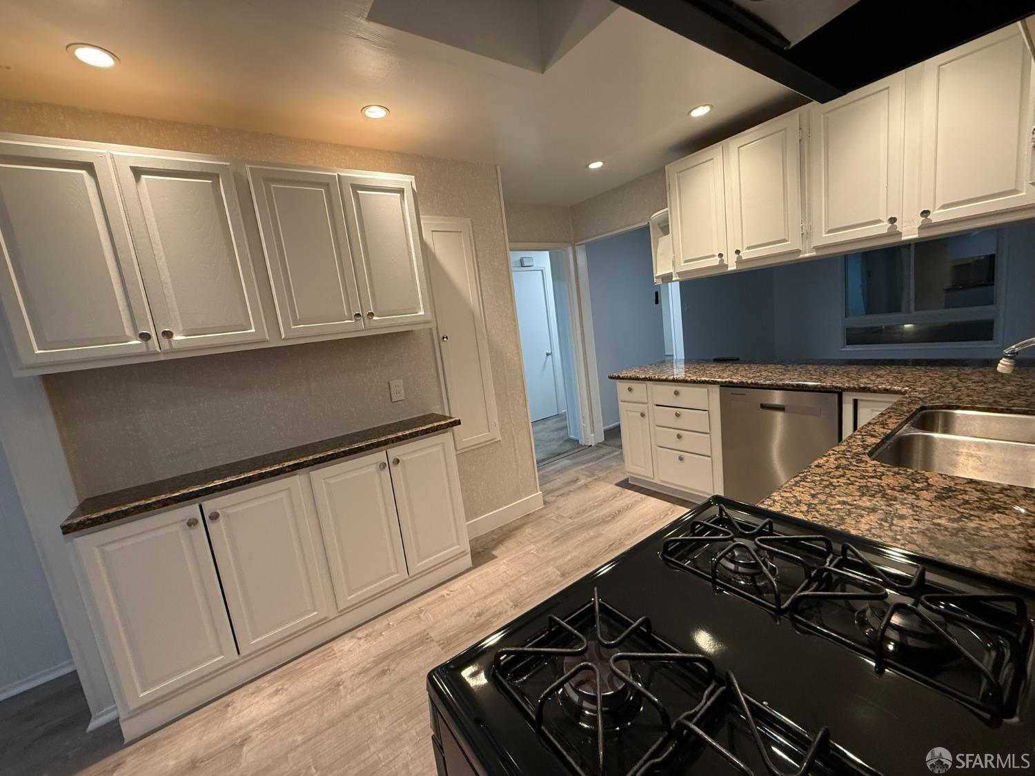 Detail Gallery Image 7 of 18 For 786 Colby St, San Francisco,  CA 94134 - 4 Beds | 2 Baths