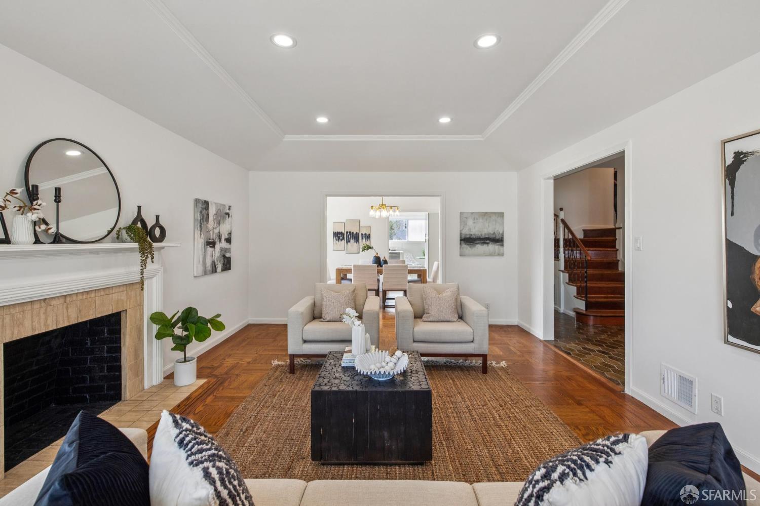 Detail Gallery Image 9 of 61 For 301 Crestlake Dr, San Francisco,  CA 94132 - 3 Beds | 3 Baths