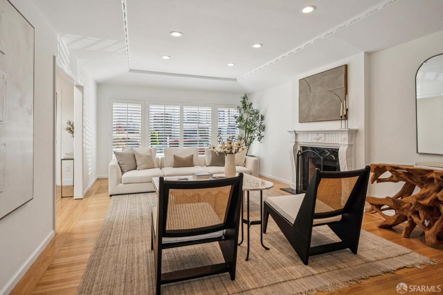 Detail Gallery Image 6 of 94 For 79 Collins St, San Francisco,  CA 94109 - 5 Beds | 3/1 Baths