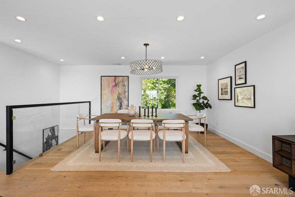 Detail Gallery Image 10 of 57 For 156 Midcrest Way, San Francisco,  CA 94131 - 3 Beds | 2 Baths