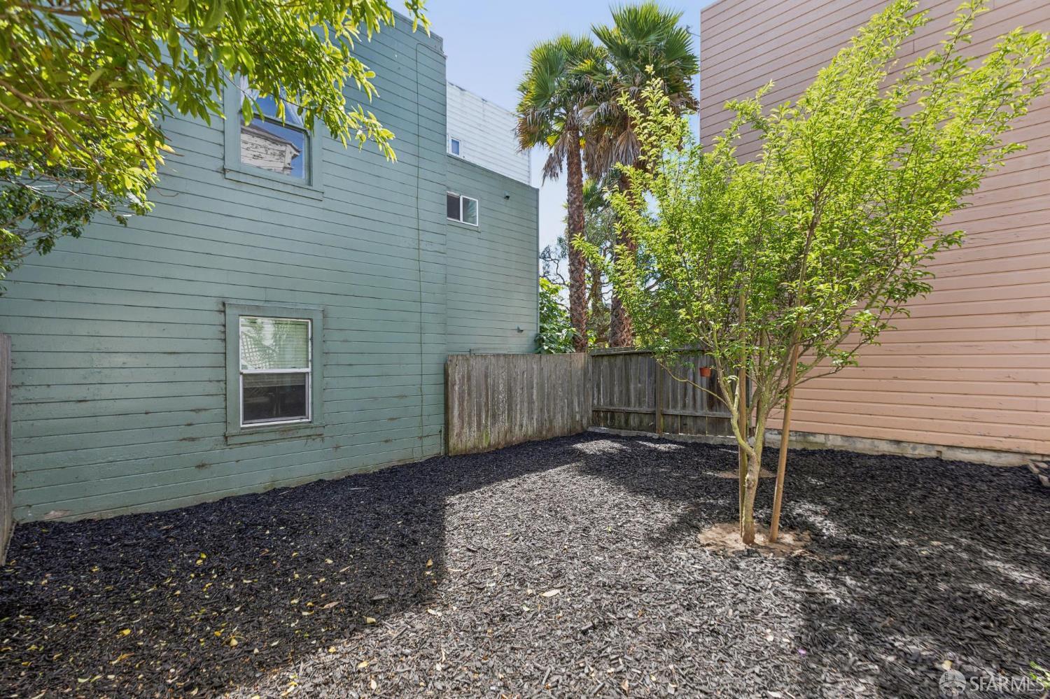 Detail Gallery Image 70 of 82 For 919 Fell St, San Francisco,  CA 94117 - 2 Beds | 1/2 Baths