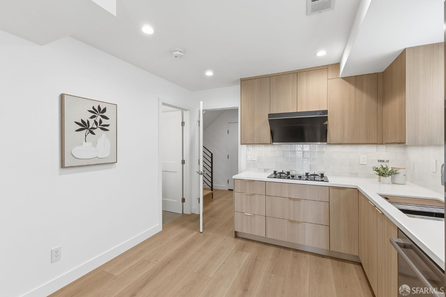 Detail Gallery Image 29 of 93 For 2479 31st Ave, San Francisco,  CA 94116 - 5 Beds | 4 Baths