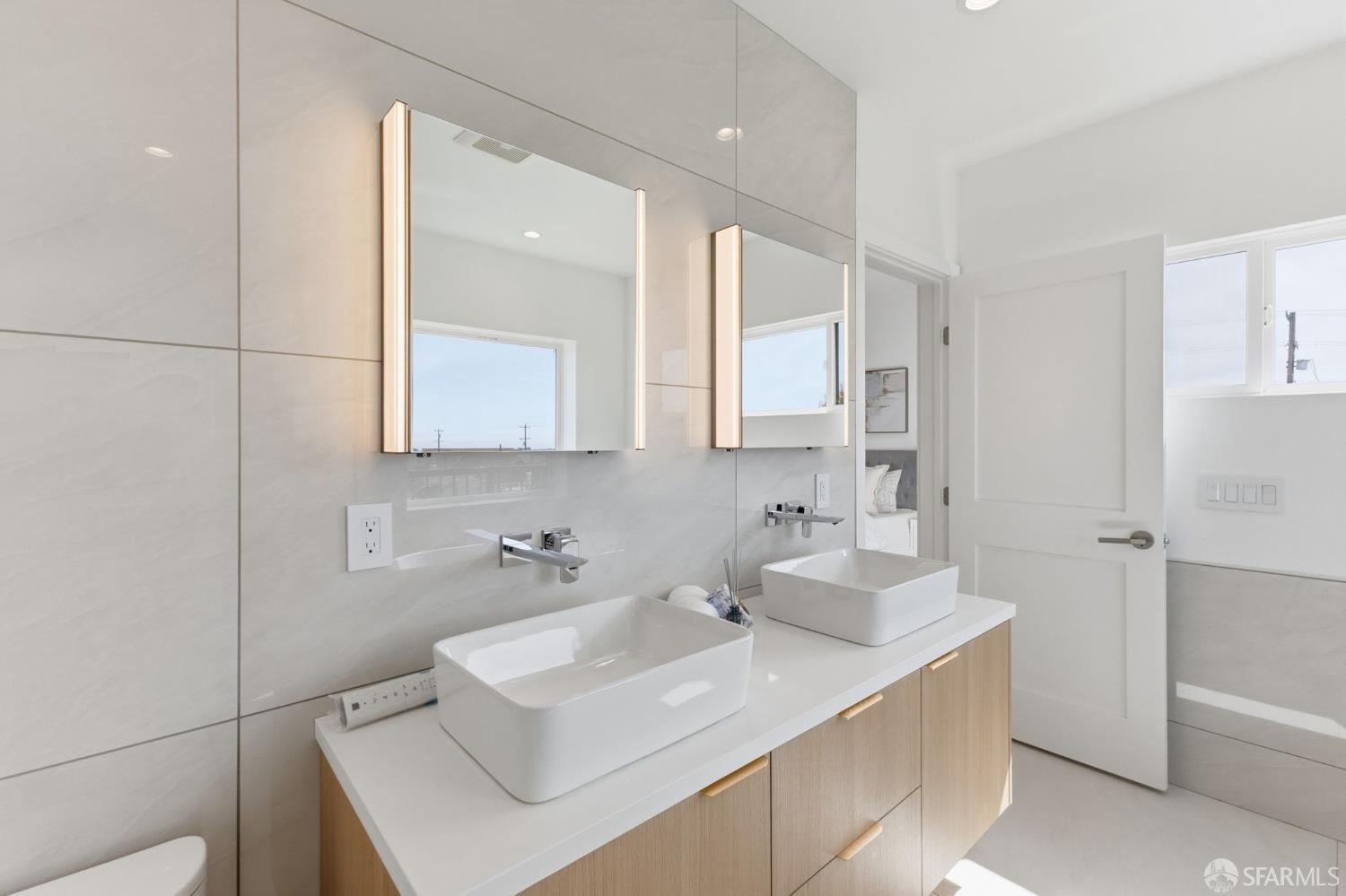 Detail Gallery Image 46 of 93 For 2479 31st Ave, San Francisco,  CA 94116 - 5 Beds | 4 Baths