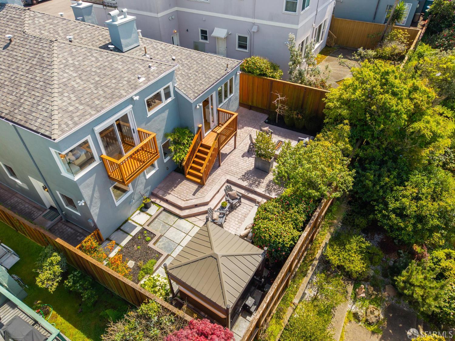 Detail Gallery Image 93 of 94 For 79 Collins St, San Francisco,  CA 94109 - 5 Beds | 3/1 Baths