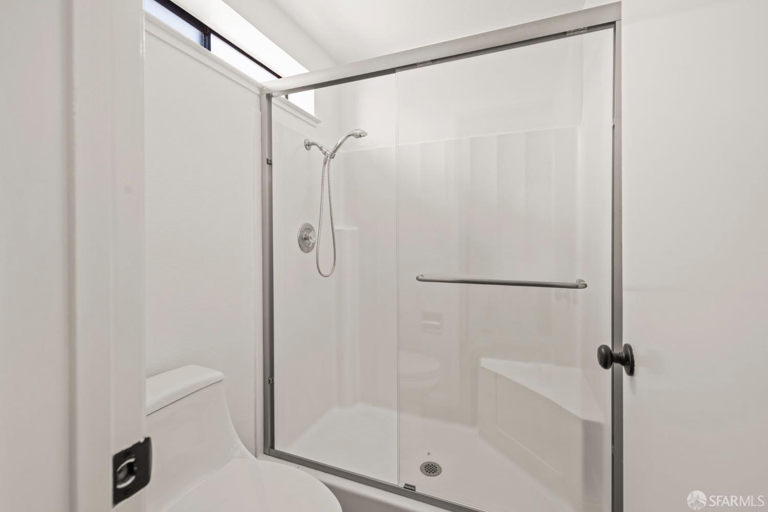 Detail Gallery Image 24 of 34 For 86 Crystal Cir, Hercules,  CA 94547 - 2 Beds | 2 Baths