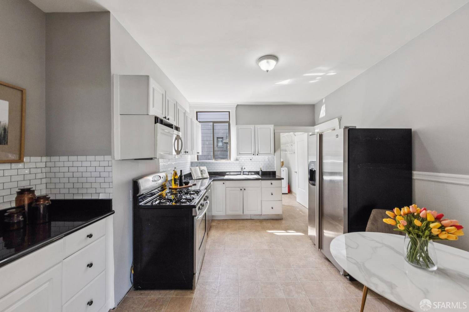 Photo #11: 426116051 Listing: Photo #11