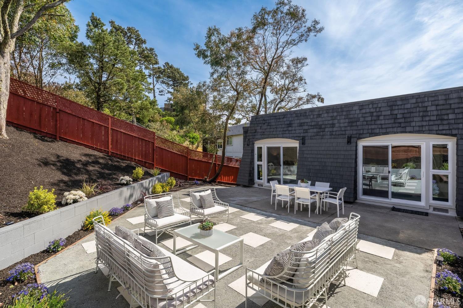 Detail Gallery Image 67 of 77 For 249 Gold Mine Dr, San Francisco,  CA 94131 - 4 Beds | 3 Baths