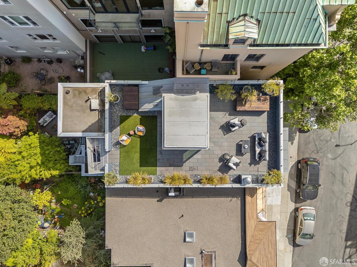 Detail Gallery Image 80 of 88 For 1170 Chestnut St, San Francisco,  CA 94109 - 4 Beds | 3/1 Baths