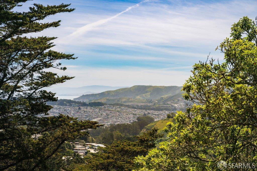 Detail Gallery Image 29 of 57 For 156 Midcrest Way, San Francisco,  CA 94131 - 3 Beds | 2 Baths