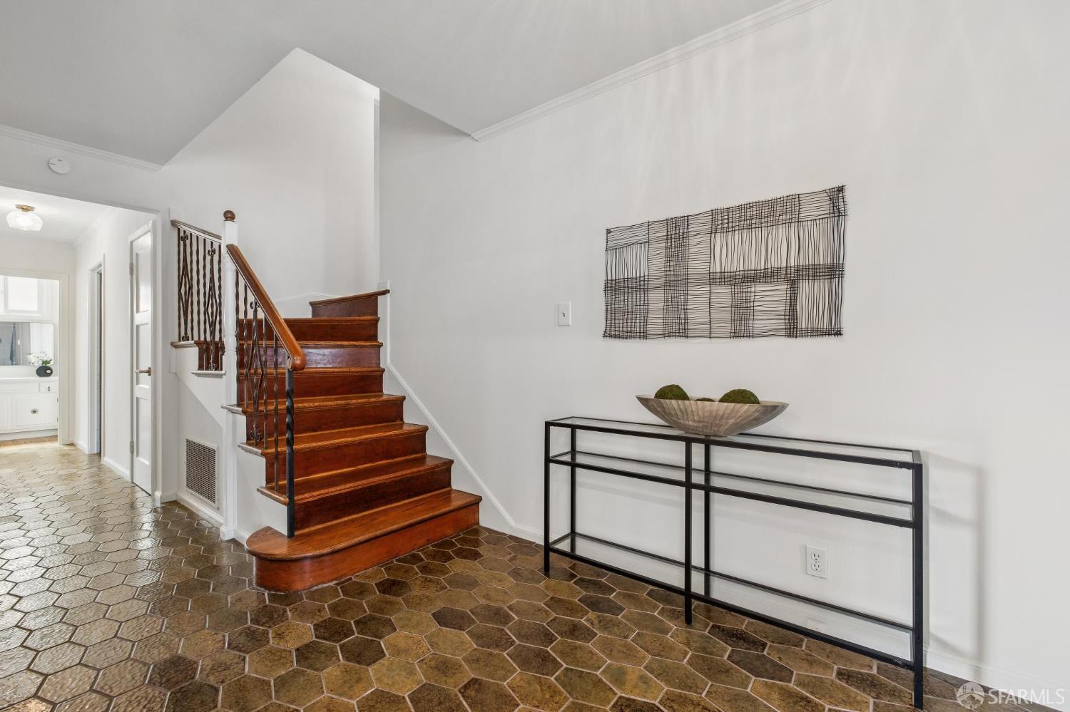 Detail Gallery Image 21 of 61 For 301 Crestlake Dr, San Francisco,  CA 94132 - 3 Beds | 3 Baths