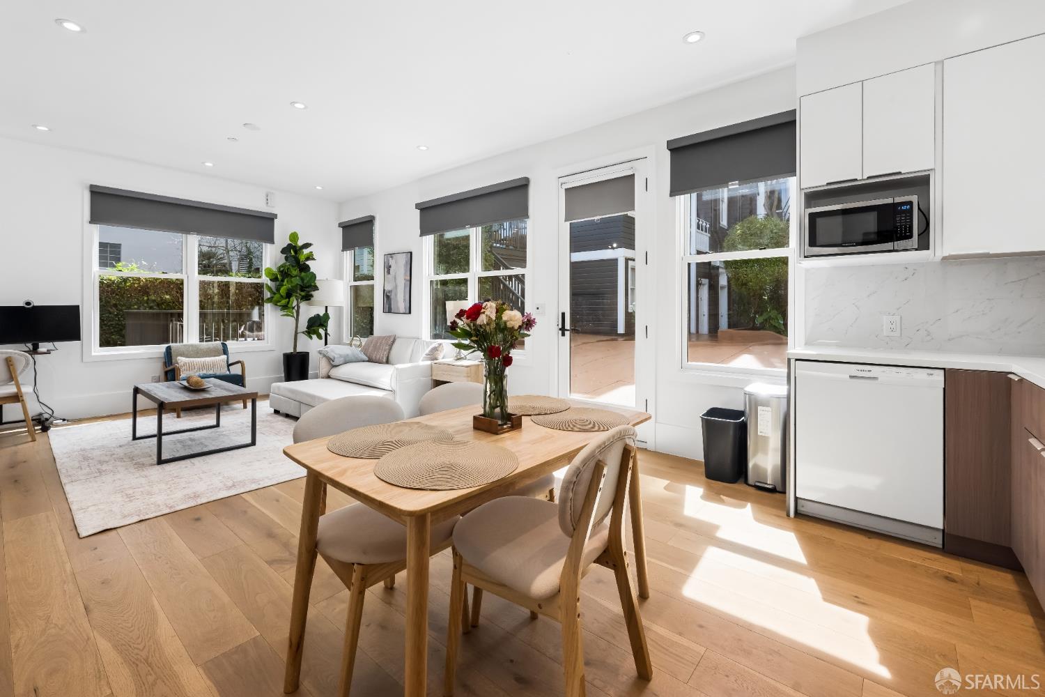 Detail Gallery Image 2 of 16 For 1756 Broadway St, San Francisco,  CA 94123 - – Beds | – Baths