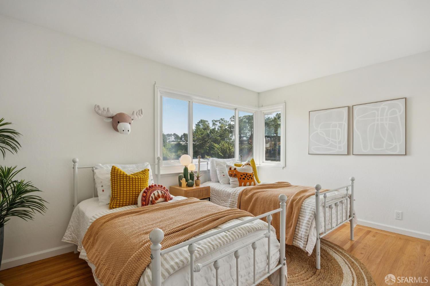 Detail Gallery Image 25 of 59 For 2031 Pinecrest Dr, San Bruno,  CA 94066 - 5 Beds | 4 Baths