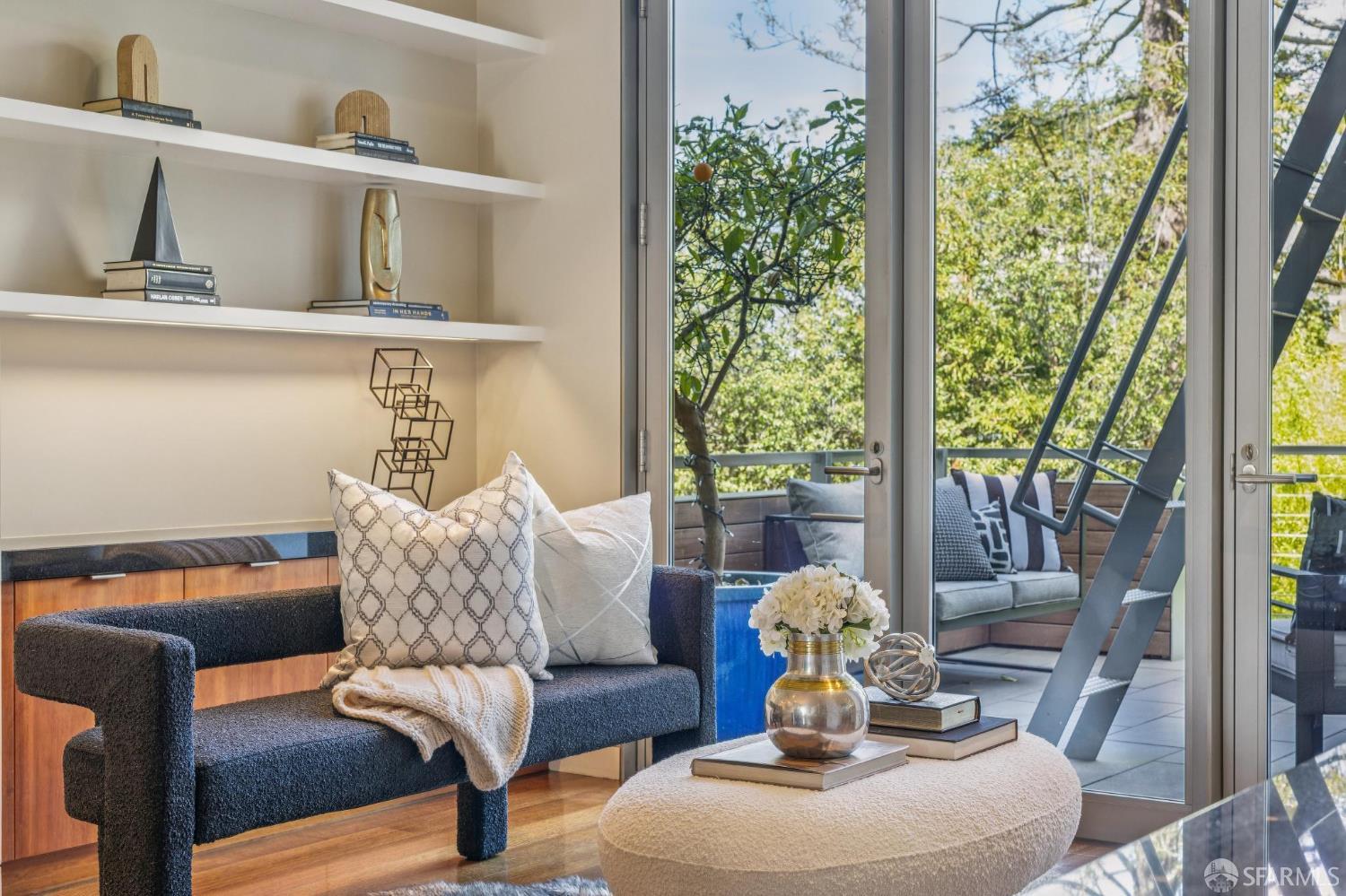 Detail Gallery Image 23 of 88 For 1170 Chestnut St, San Francisco,  CA 94109 - 4 Beds | 3/1 Baths