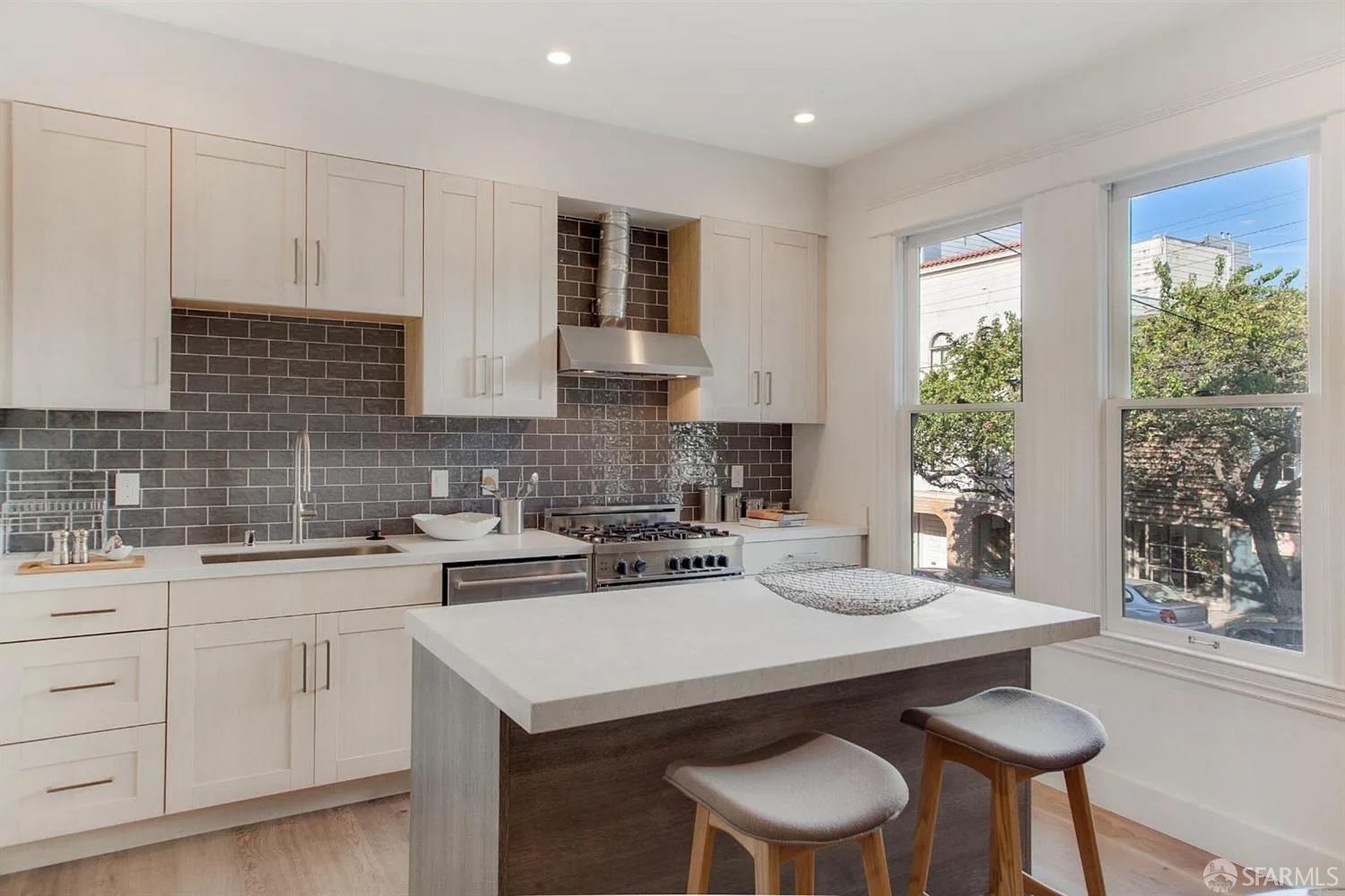 Photo #6: 426116120 Listing: Photo #6