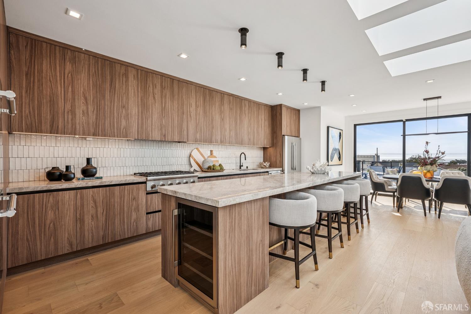 Detail Gallery Image 19 of 79 For 1827 33rd Ave, San Francisco,  CA 94122 - 4 Beds | 4 Baths