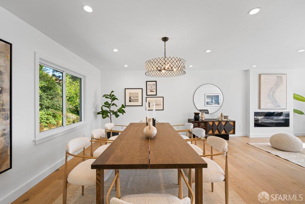 Detail Gallery Image 15 of 57 For 156 Midcrest Way, San Francisco,  CA 94131 - 3 Beds | 2 Baths