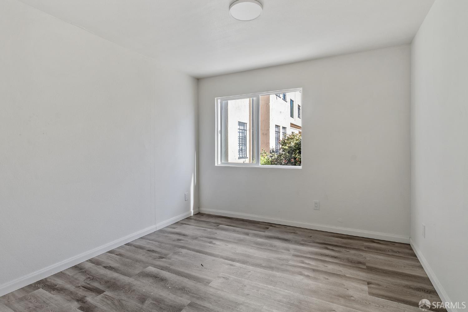 Detail Gallery Image 3 of 4 For 385 Fairmount Ave, Oakland,  CA 94611 - – Beds | – Baths