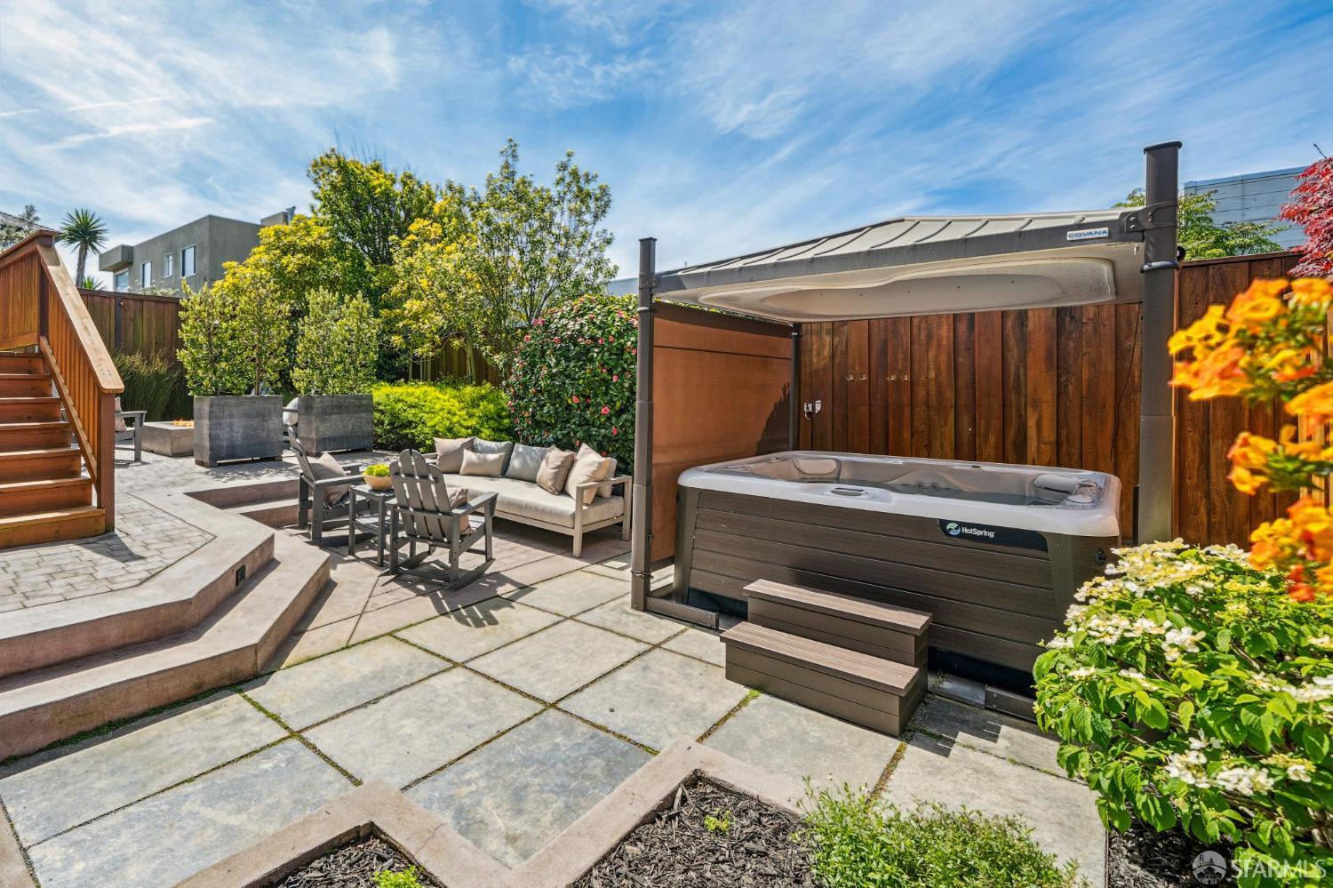 Detail Gallery Image 27 of 94 For 79 Collins St, San Francisco,  CA 94109 - 5 Beds | 3/1 Baths