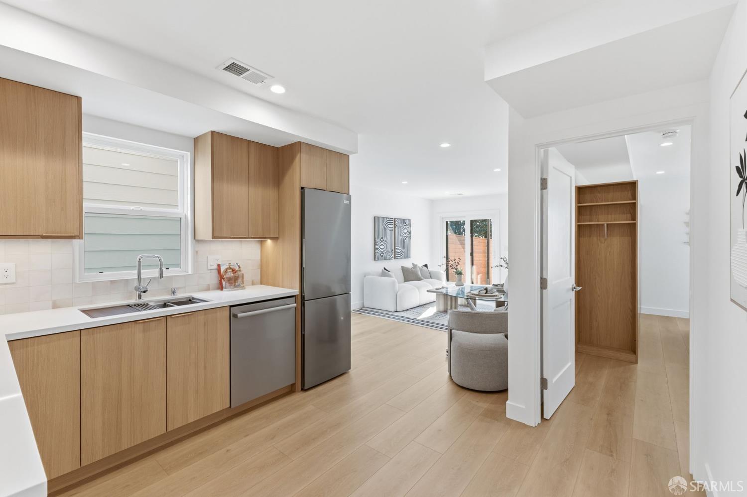 Detail Gallery Image 33 of 93 For 2479 31st Ave, San Francisco,  CA 94116 - 5 Beds | 4 Baths