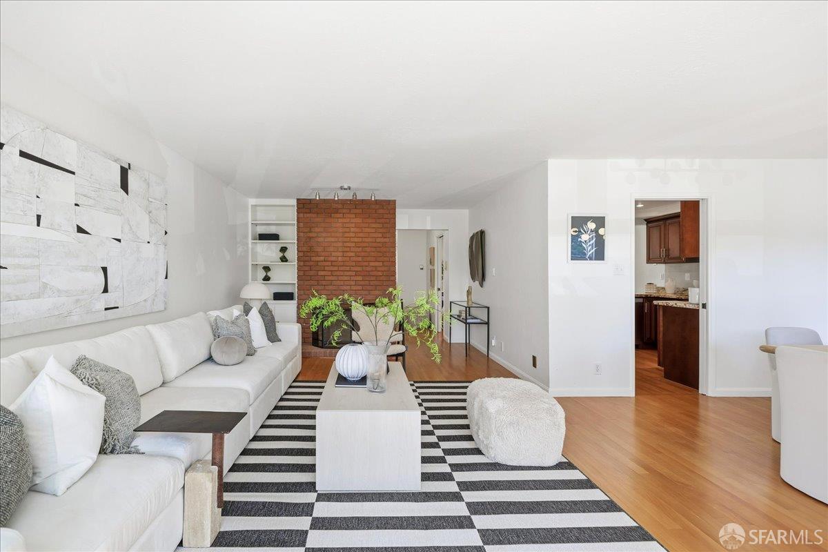 Detail Gallery Image 6 of 60 For 104 Dorado Ter, San Francisco,  CA 94112 - 5 Beds | 3/1 Baths