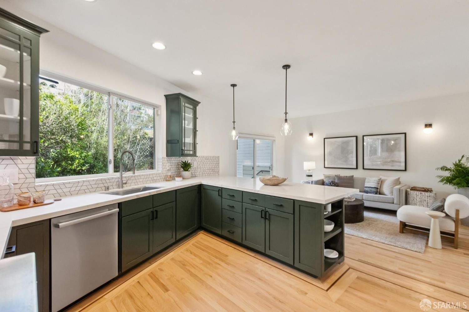 Detail Gallery Image 35 of 74 For 2473 Diamond St, San Francisco,  CA 94131 - 3 Beds | 2/1 Baths